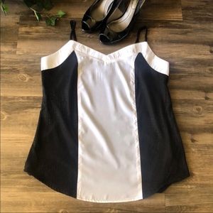 Nicole Black & White Tank Top size Medium